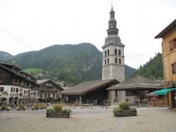 Eglise_Sainte-Foy_(la_Clusaz)