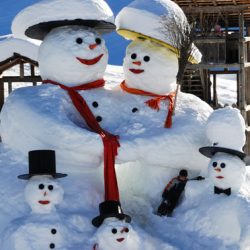 Snowman Family! - Ski Magic