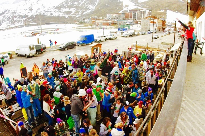 OUtside the Loop Bar, Tignes