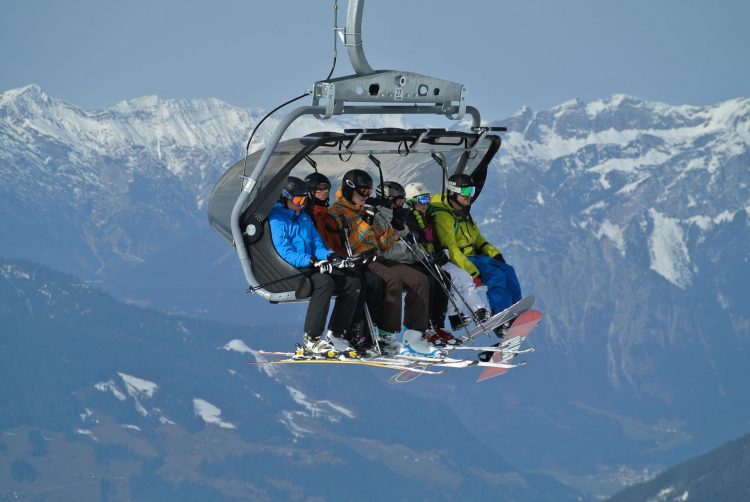 Ski lift guide